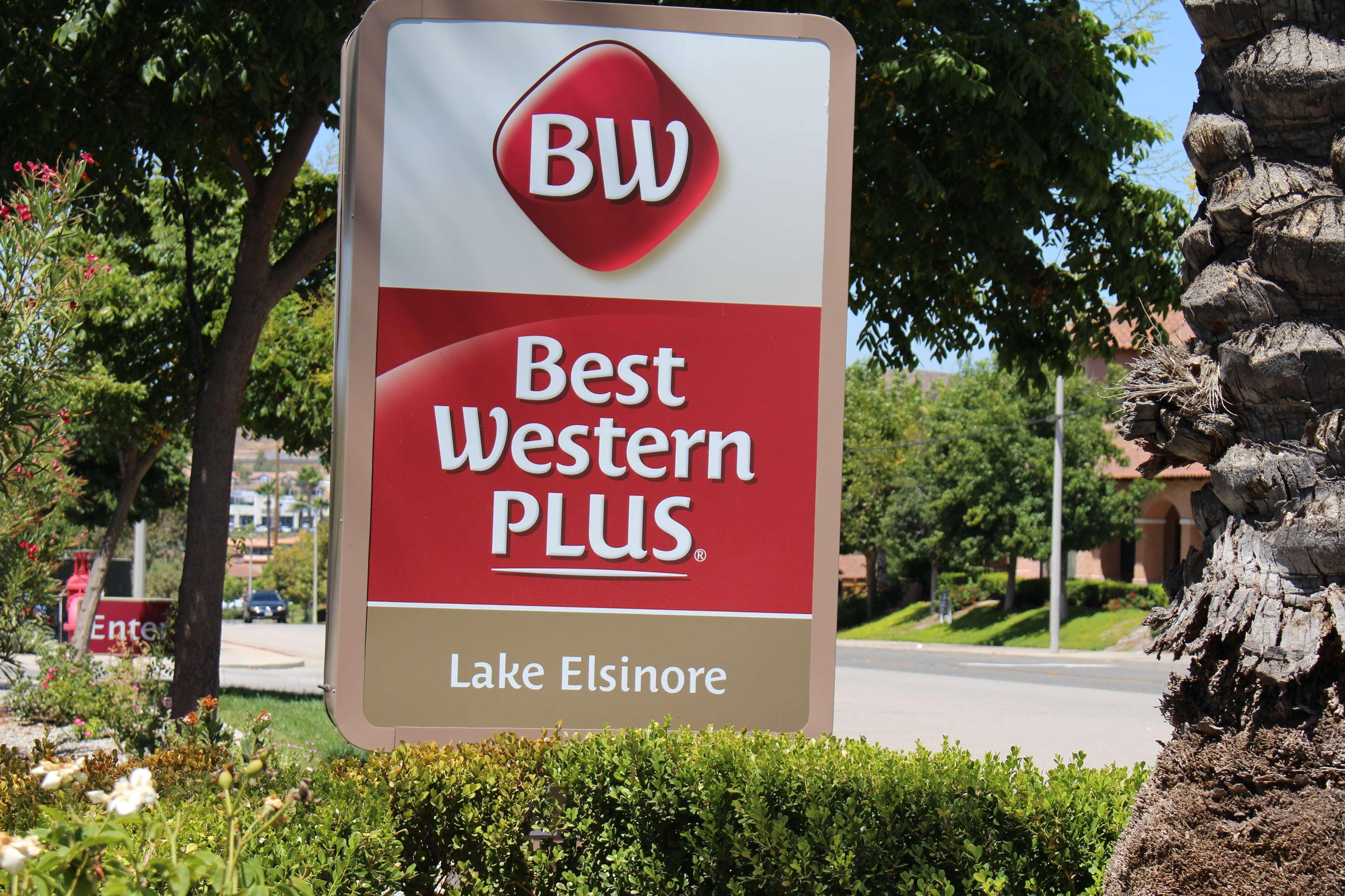 Best Western Plus Lake Elsinore Inn & Suites Esterno foto
